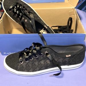 NIB Keds kickstart Size 9.5 black